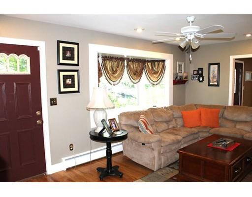386 Hermitage Dr, Springfield, MA 01129 photo 10