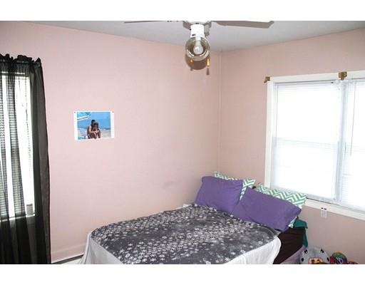 386 Hermitage Dr, Springfield, MA 01129 photo 16