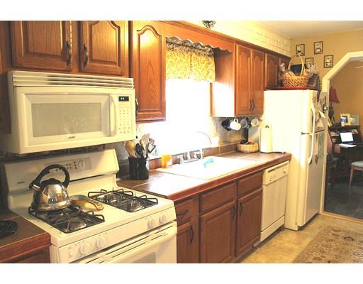 386 Hermitage Dr, Springfield, MA 01129 photo 6