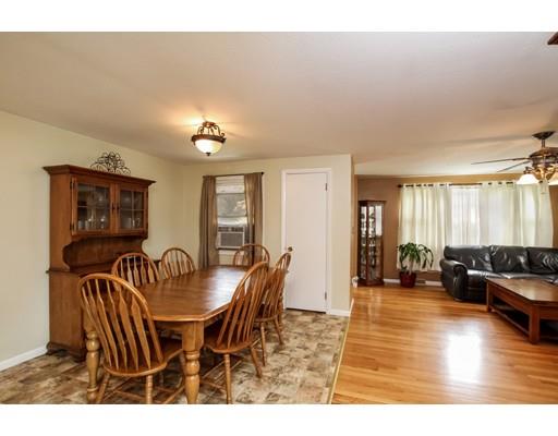 130 Garnet St, Springfield, MA 01129 photo 8