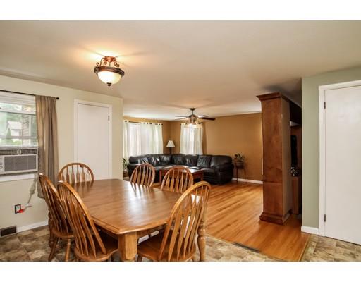 130 Garnet St, Springfield, MA 01129 photo 7