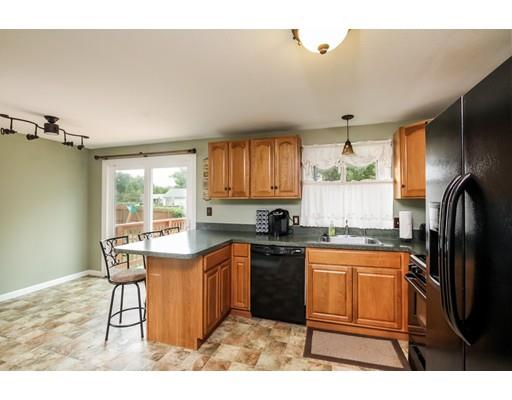 130 Garnet St, Springfield, MA 01129 photo 12