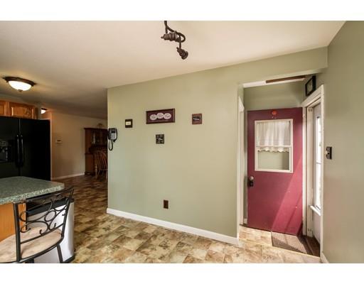 130 Garnet St, Springfield, MA 01129 photo 10