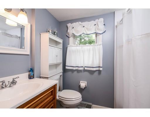130 Garnet St, Springfield, MA 01129 photo 19