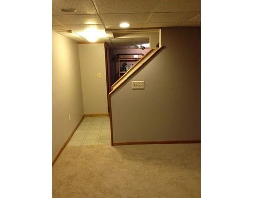 27 Marmon, Springfield, MA 01129 photo 19