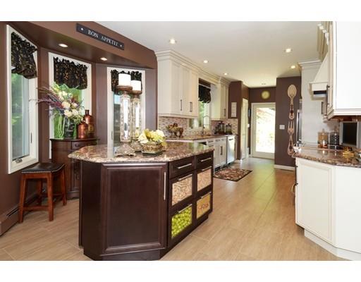 11 Pine Tree Dr, Saugus, MA 01906 photo 15