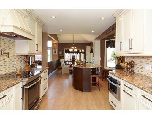 11 Pine Tree Dr, Saugus, MA 01906 photo 13