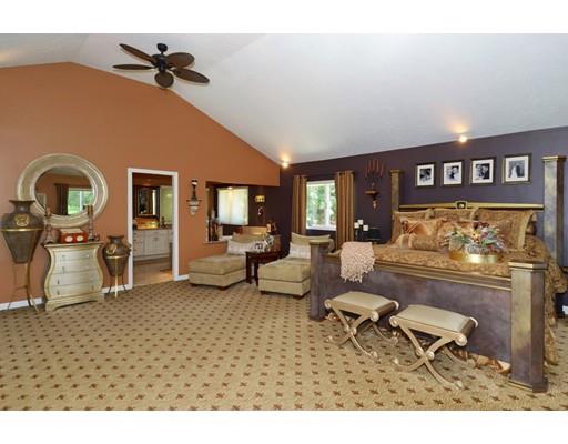 11 Pine Tree Dr, Saugus, MA 01906 photo 23