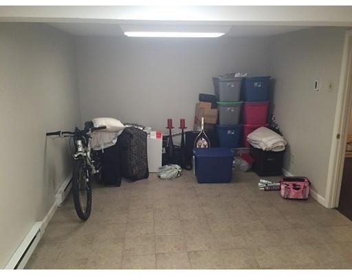 70 Tyler St, Springfield, MA 01109 photo 15