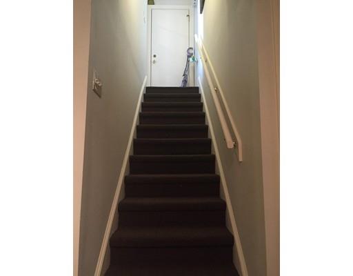 70 Tyler St, Springfield, MA 01109 photo 13