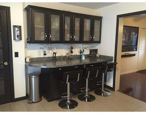 70 Tyler St, Springfield, MA 01109 photo 11