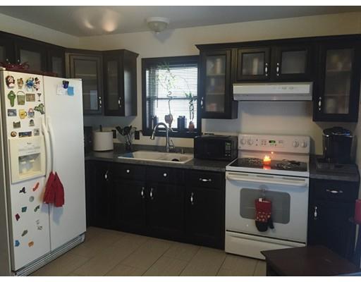 70 Tyler St, Springfield, MA 01109 photo 10