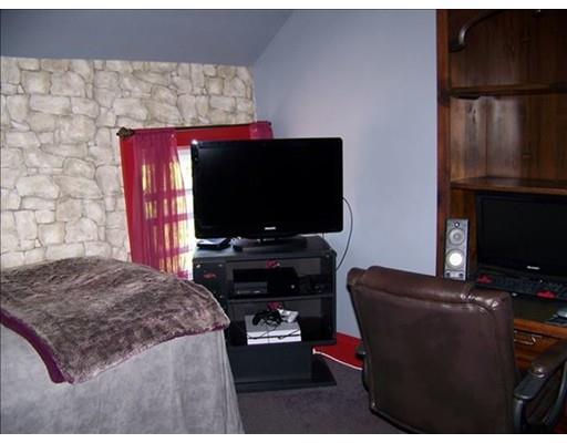 5 Whitins, Sutton, MA 01590 photo 22