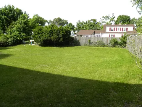 27 Biella St, Springfield, MA 01104 photo 3