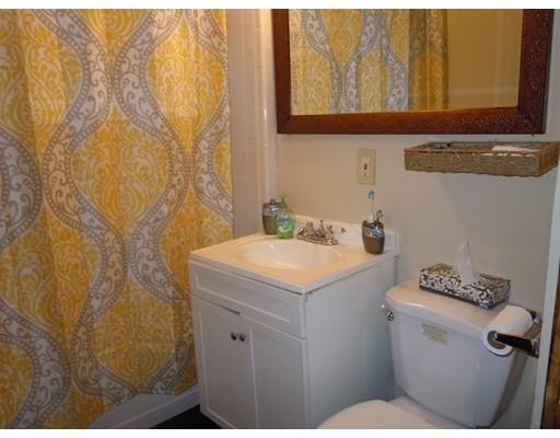 17 Lyndale St, Springfield, MA 01108 photo 9