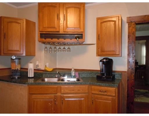 17 Lyndale St, Springfield, MA 01108 photo 4