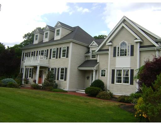 30 Colts Xing, Canton, MA 02021 photo 2