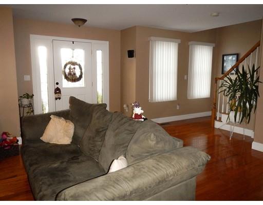 423 Detroit St, Fall River, MA 02721 photo 3
