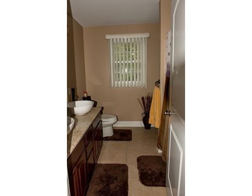 423 Detroit St, Fall River, MA 02721 photo 10