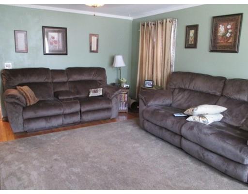 115 Boucher Cir, Chicopee, MA 01020 photo 7