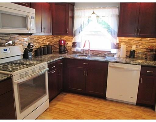 115 Boucher Cir, Chicopee, MA 01020 photo 4
