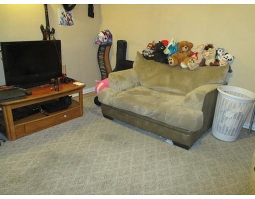 115 Boucher Cir, Chicopee, MA 01020 photo 19