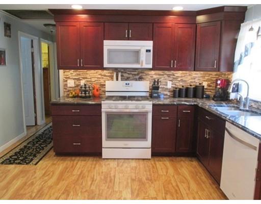 115 Boucher Cir, Chicopee, MA 01020 photo 2