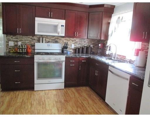 115 Boucher Cir, Chicopee, MA 01020 photo 3