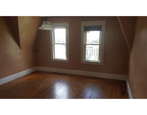 6 Springfield St, Springfield, MA 01107 photo 13
