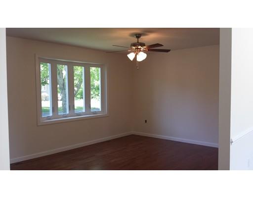 59 Peekskill Ave, Springfield, MA 01129 photo 8