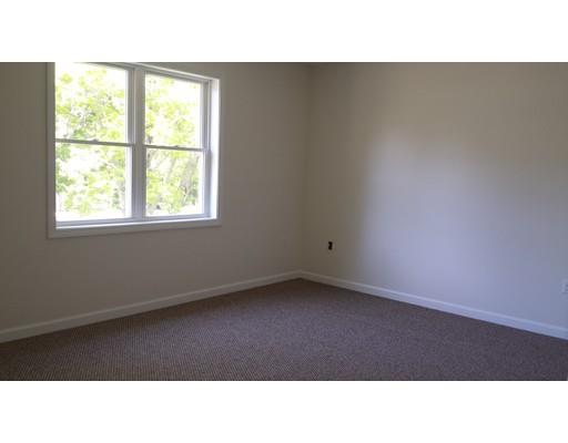 59 Peekskill Ave, Springfield, MA 01129 photo 12