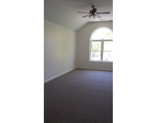 59 Peekskill Ave, Springfield, MA 01129 photo 10