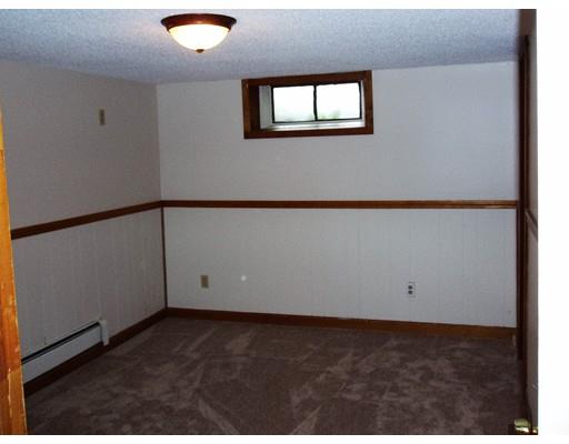 22 Gatewood Rd, Springfield, MA 01119 photo 9