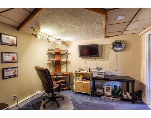 33 Burt St, Acushnet, MA 02743 photo 22