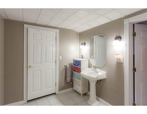 33 Burt St, Acushnet, MA 02743 photo 23