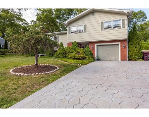 33 Burt St, Acushnet, MA 02743 photo 3