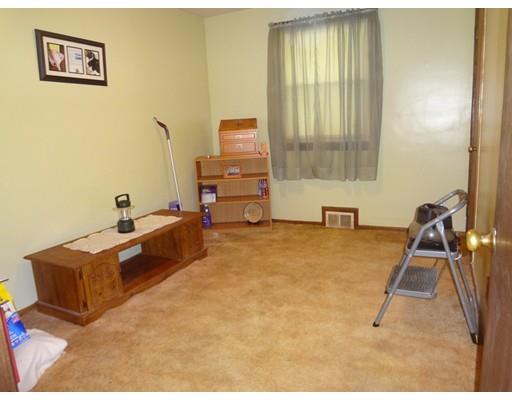 41 Beesley Ave, Chicopee, MA 01013 photo 13