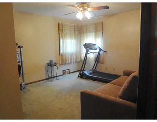 41 Beesley Ave, Chicopee, MA 01013 photo 15