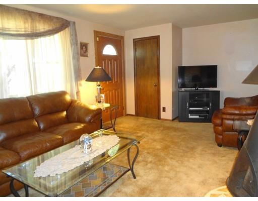 41 Beesley Ave, Chicopee, MA 01013 photo 4