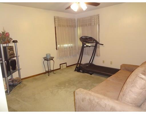 41 Beesley Ave, Chicopee, MA 01013 photo 14