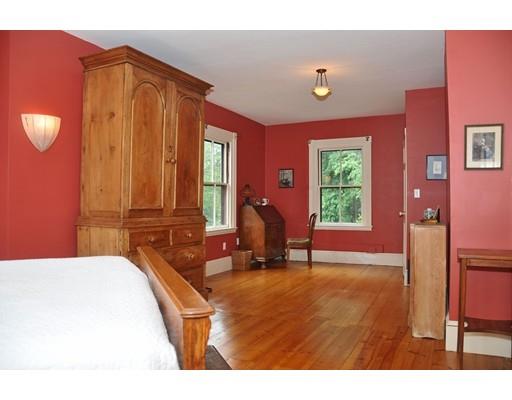 74 Maple St, Milton, MA 02186 photo 9