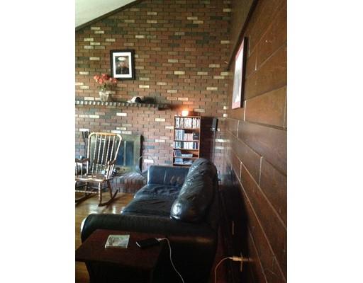 382 Springfield St, Springfield, MA 01107 photo 14