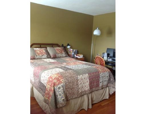 382 Springfield St, Springfield, MA 01107 photo 18