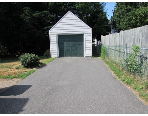 18 Michigan St, Springfield, MA 01151 photo 12
