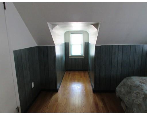 18 Michigan St, Springfield, MA 01151 photo 8