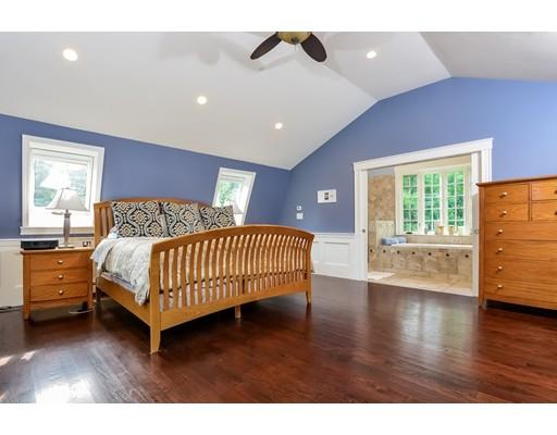 14 Everett St, Norfolk, MA 02056 photo 5
