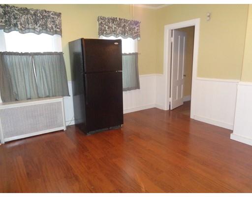 9 Clark St, Webster, MA 01570 photo 4