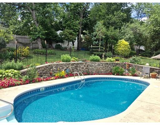 12 Lucia Rd, Marblehead, MA 01945 photo 4