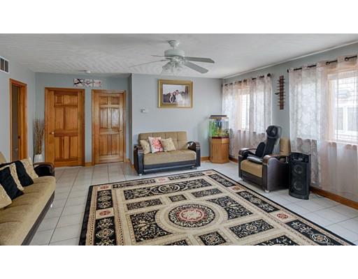 35 Myrtle St, Everett, MA 02149 photo 4