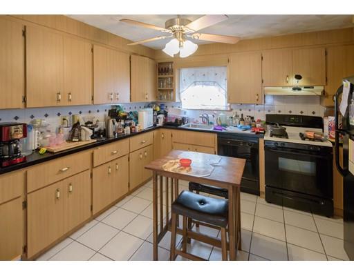 37 Myrtle St, Everett, MA 02149 photo 4